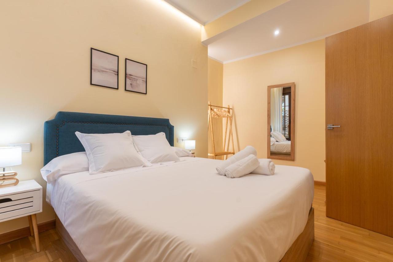 Apartamento Puerta De Cordoba- Exterior Con Balcones Exterior photo