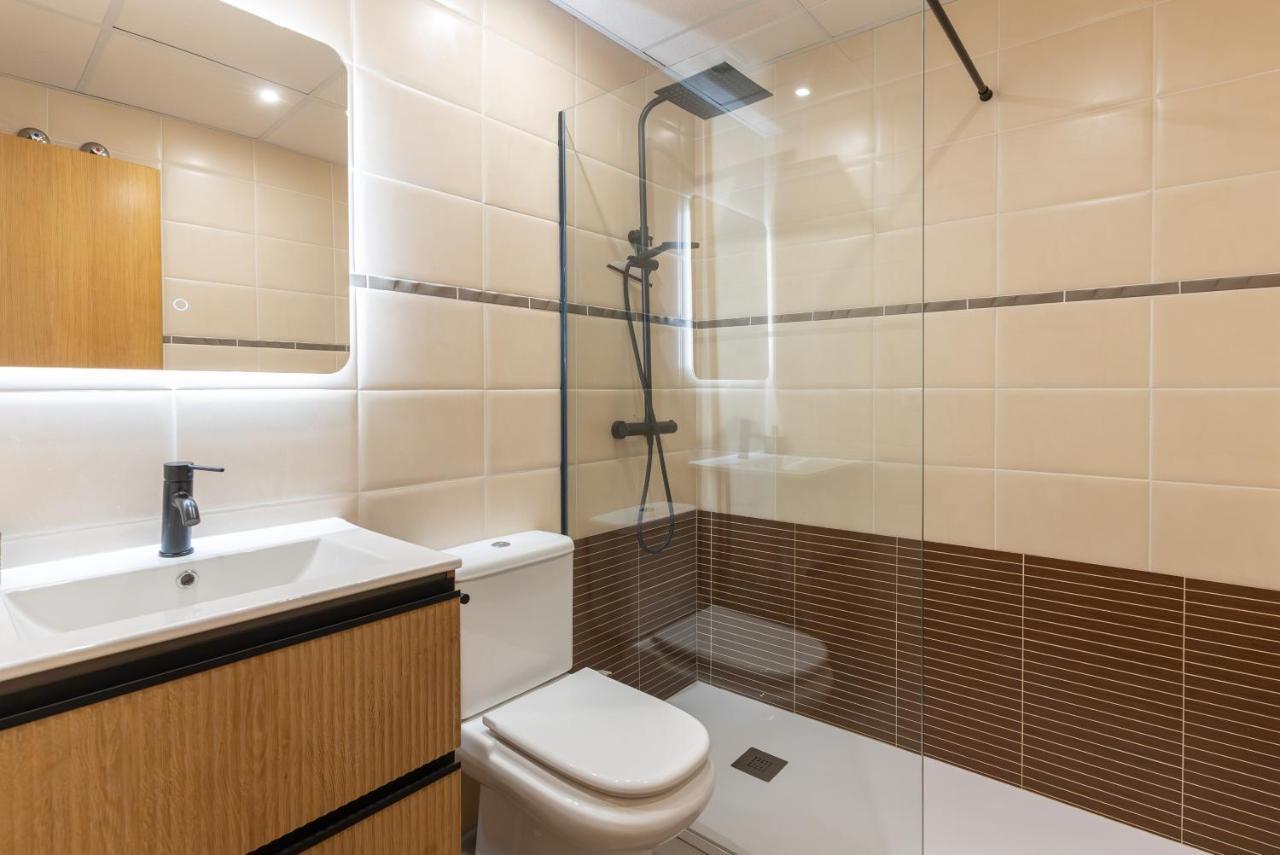 Apartamento Puerta De Cordoba- Exterior Con Balcones Exterior photo